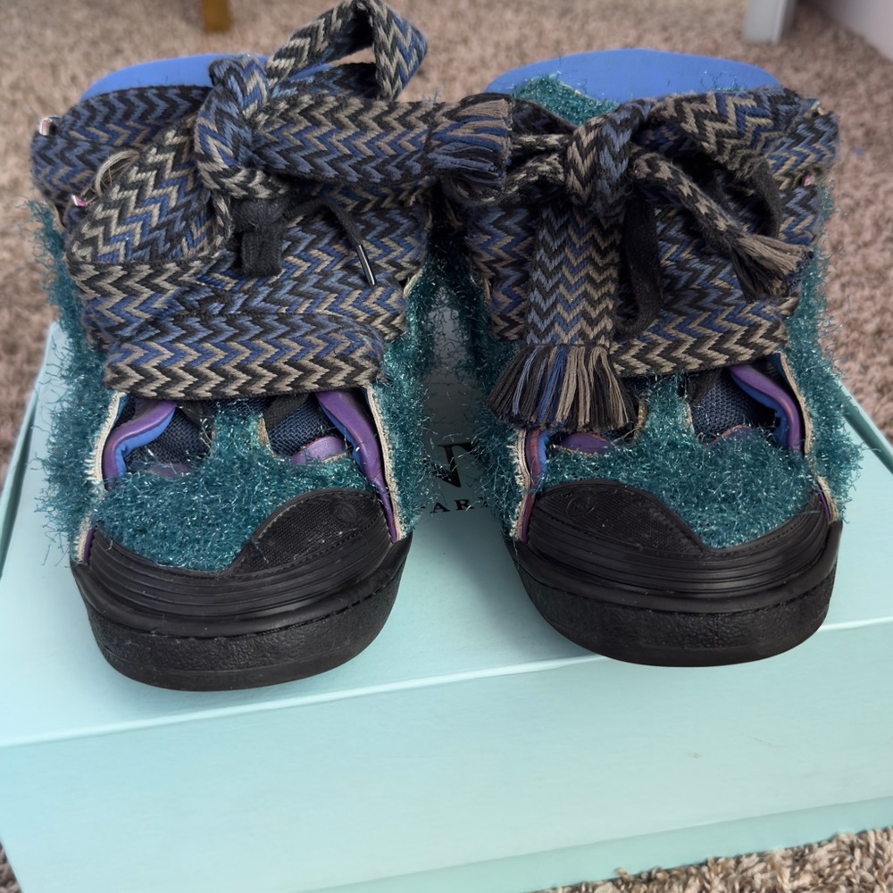 Stylish Kids Shoes with Textured Design